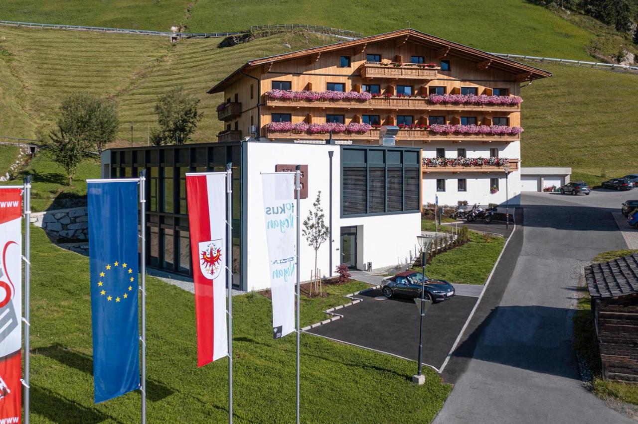 Das Unterrain Lifestyle Hotel Sankt Jakob in Defereggen Exterior photo